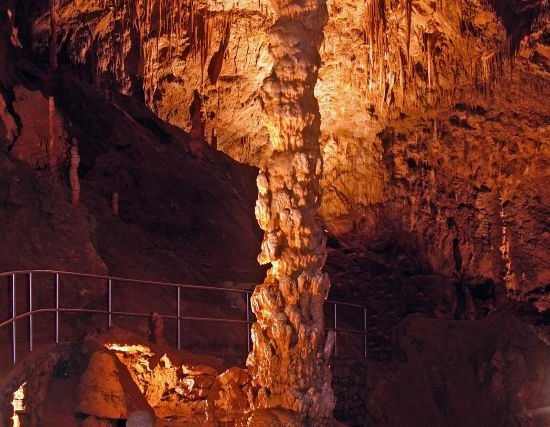Korinthoszi oszlop, Baradla-barlang